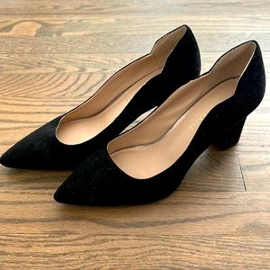 Size 9 black heels, never worn